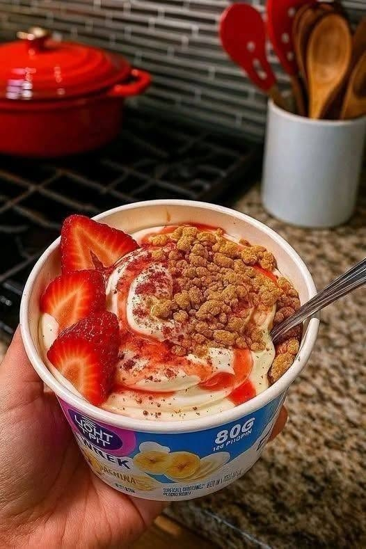 High-Protein Strawberry Cheesecake Yogurt Bowl