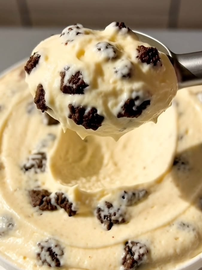 Creamy Banana Yogurt Cookie Ice Cream