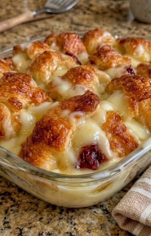 3-Ingredient Cheesy Cranberry Biscuit Bake