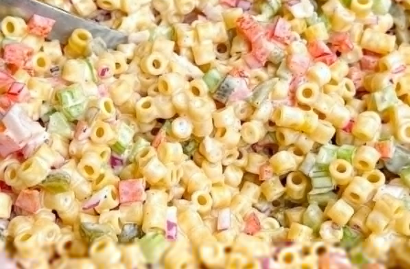 Best Creamy Macaroni Salad