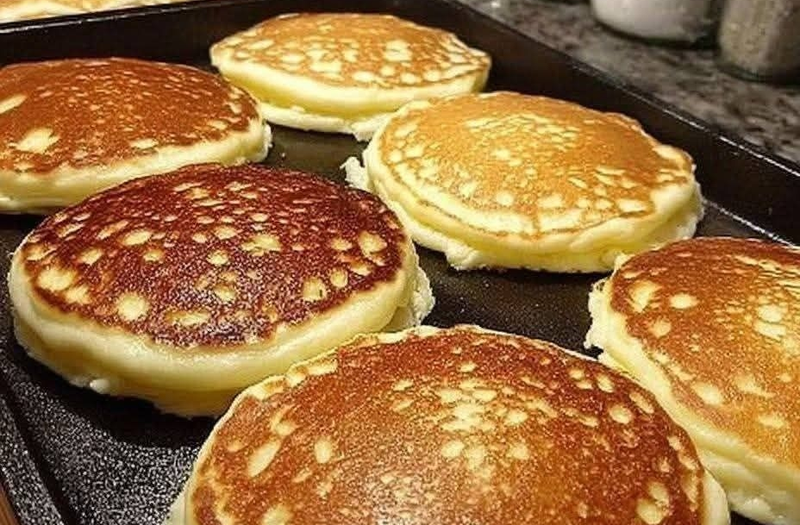 Fluffy Sourdough Pancakes
